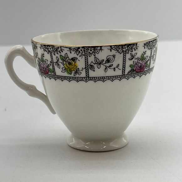 Tea Cup and Saucer Set 1834 Floral Design Fine Bone China Made in England - Picture 4 of 15